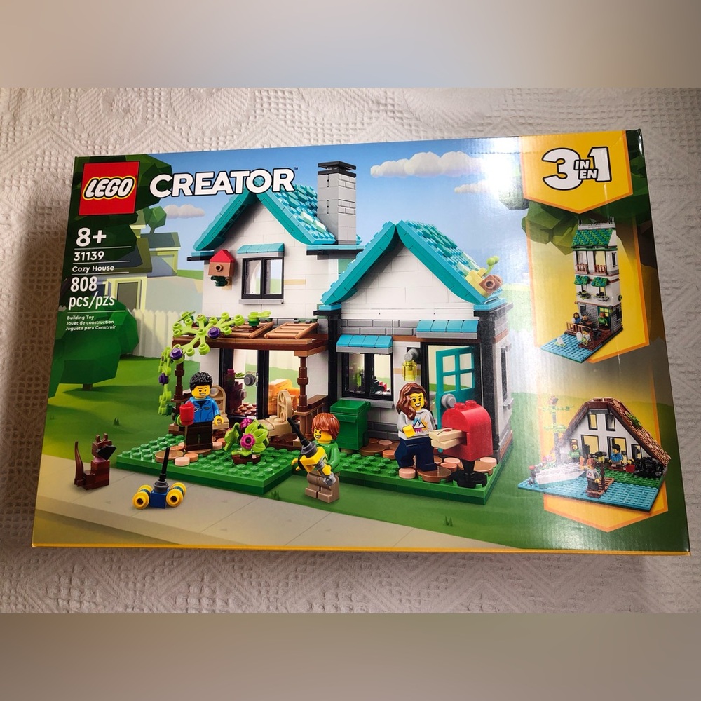 LEGO Creator Cozy House 31139 Building Set 3in1 Family Home 808pcs